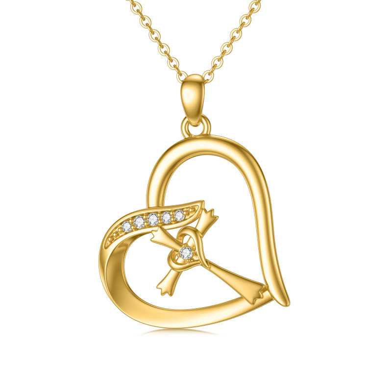 Collar con colgante de cruz y doble corazón de circonita cúbica en oro de 14 quilates-1