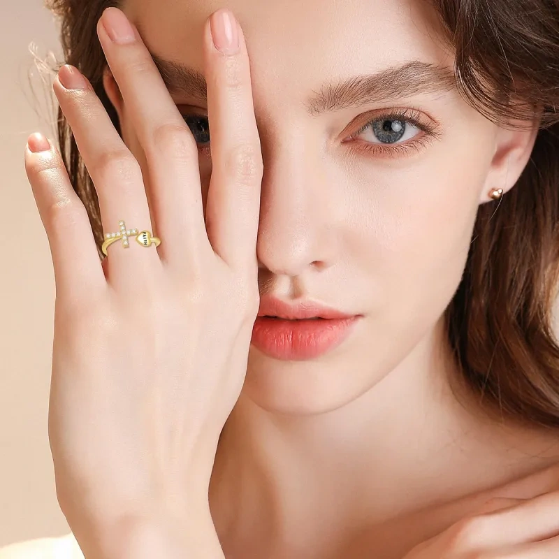 Bague ouverte en forme de croix en forme de cœur et de zircons cubiques en or 14 carats avec mot gravé-2