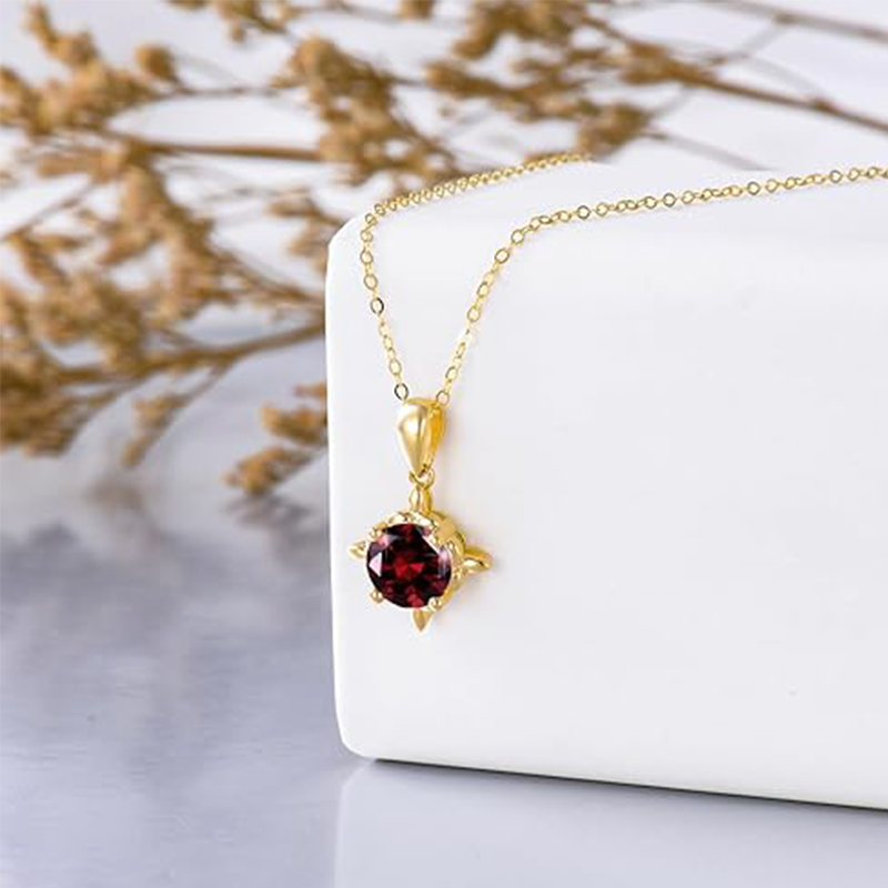 Collier avec pendentif personnalisé en or 10 carats et oxyde de zirconium-4