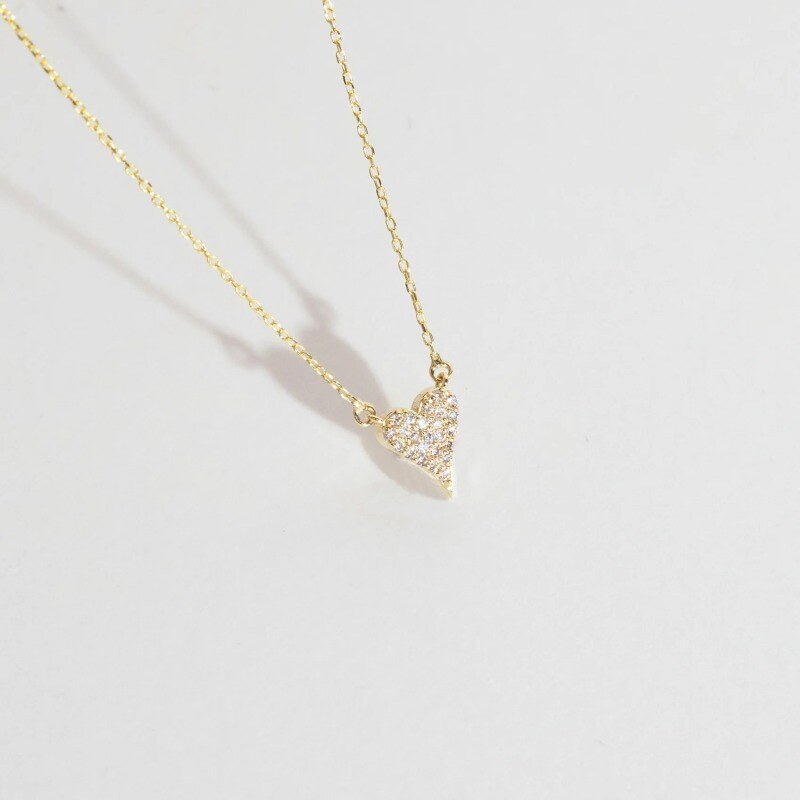 Collier avec pendentif en forme de cœur en or 18K orné de pierres Moissanite étincelantes-3