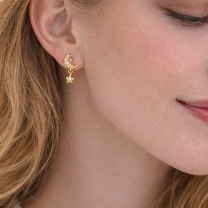 Pendientes de tachuelas de oro de 14 quilates con moissanita en forma de corazón y estrella-2
