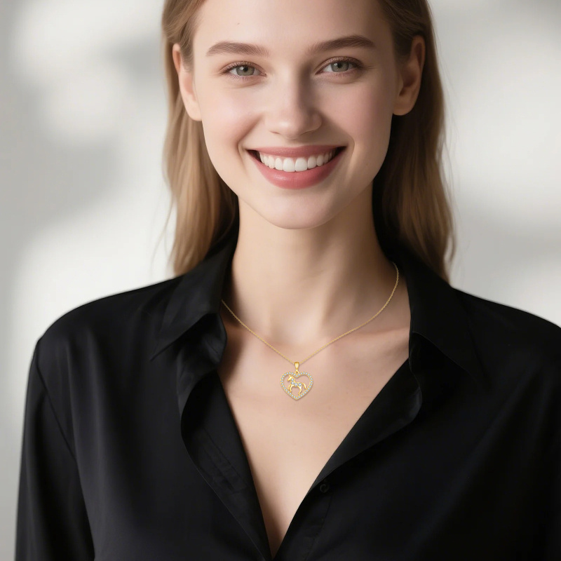 Collier pendentif cheval et cœur en or 14K avec moissanite-2