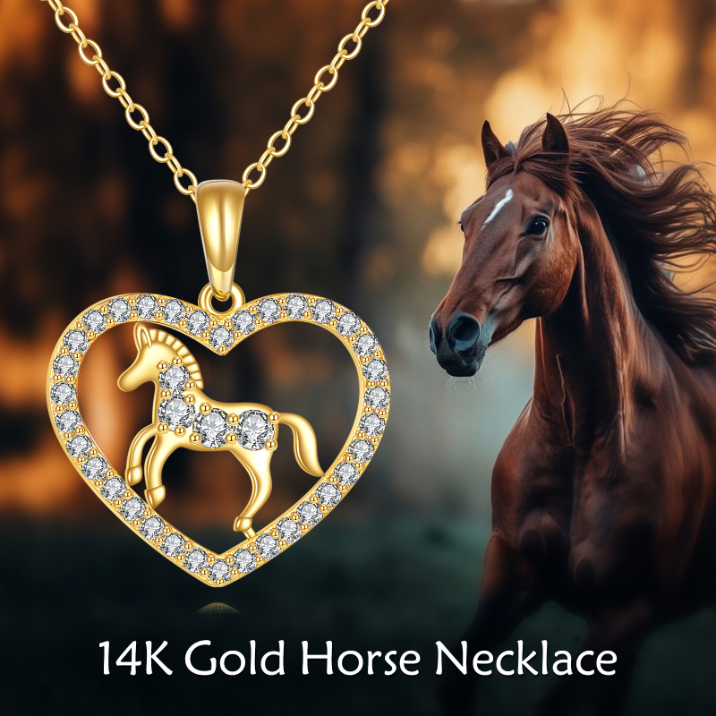 Collier pendentif cheval et cœur en or 14K avec moissanite-5