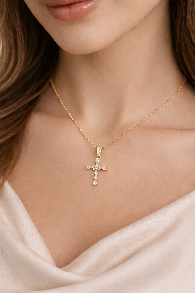 Collar de cruz para mujer en oro de 14 quilates con moissanita-2
