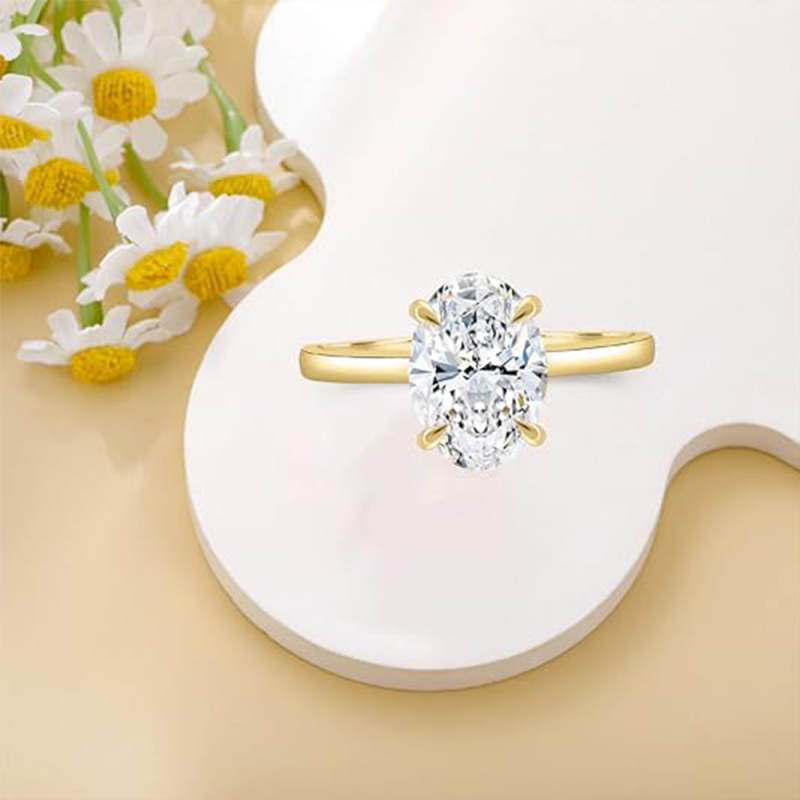 Anillo de compromiso de moissanita con corte ovalado en oro de 18 quilates-4