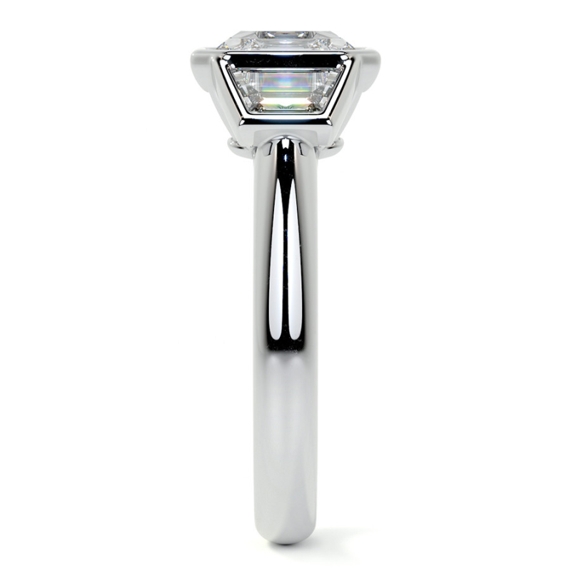Verlobungsring aus 18-karätigem Gold mit drei Moissaniten im Prinzessschliff-7