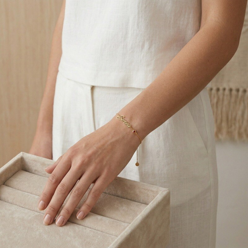 Personalisiertes Armband aus 14-karätigem Gold mit rundem Zirkonia, Geburtsstein und klassischem Namensanhänger für Damen-2