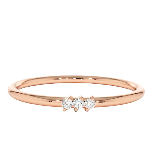 Anillo de boda minimalista personalizado en oro rosa de 10 quilates con diamante de 0,05 quilates en total, color D y claridad VVS.