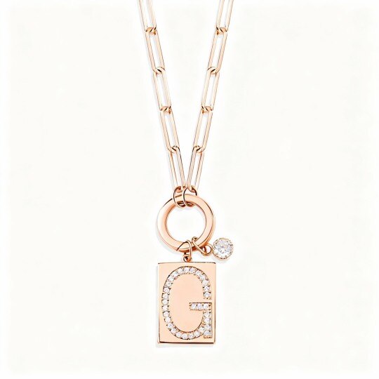Collar con colgante de inicial personalizada en oro rosa de 10 quilates con circonitas cúbicas