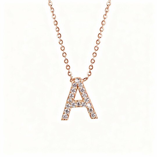 Collar con colgante de inicial personalizada en oro rosa de 10 quilates con circonitas cúbicas