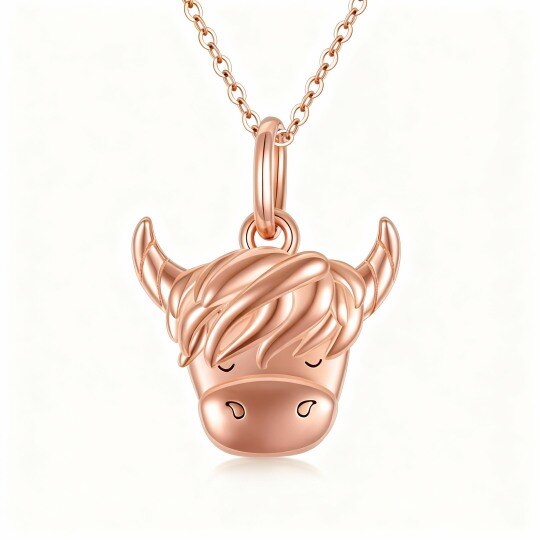 Collar con colgante de vaca de las Tierras Altas en oro rosa de 10 quilates