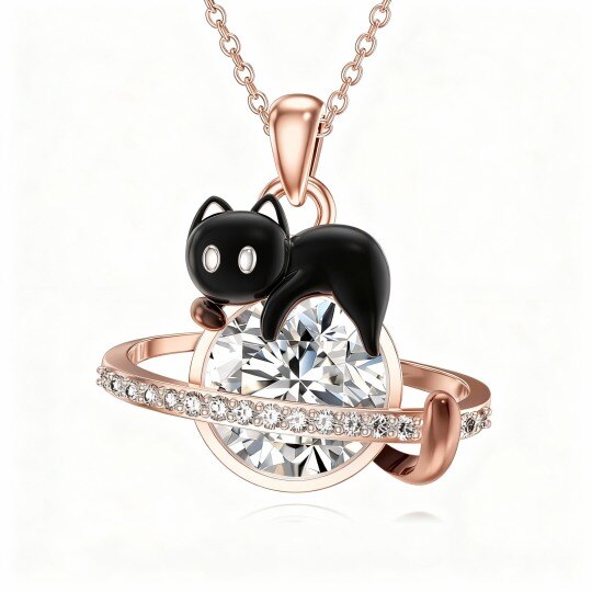 Collar con colgante de gato y planeta de moissanita en oro rosa de 9 quilates