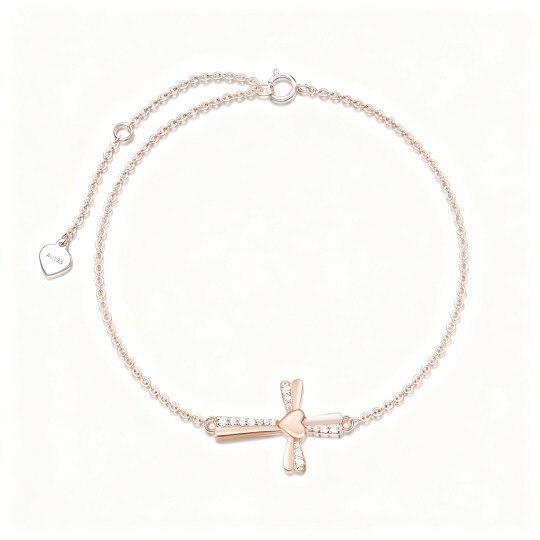 Pulsera con dije de cruz de moissanita en oro rosa de 10 quilates