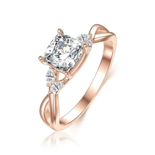 Anillo de compromiso de moissanita talla princesa en oro rosa de 14 quilates