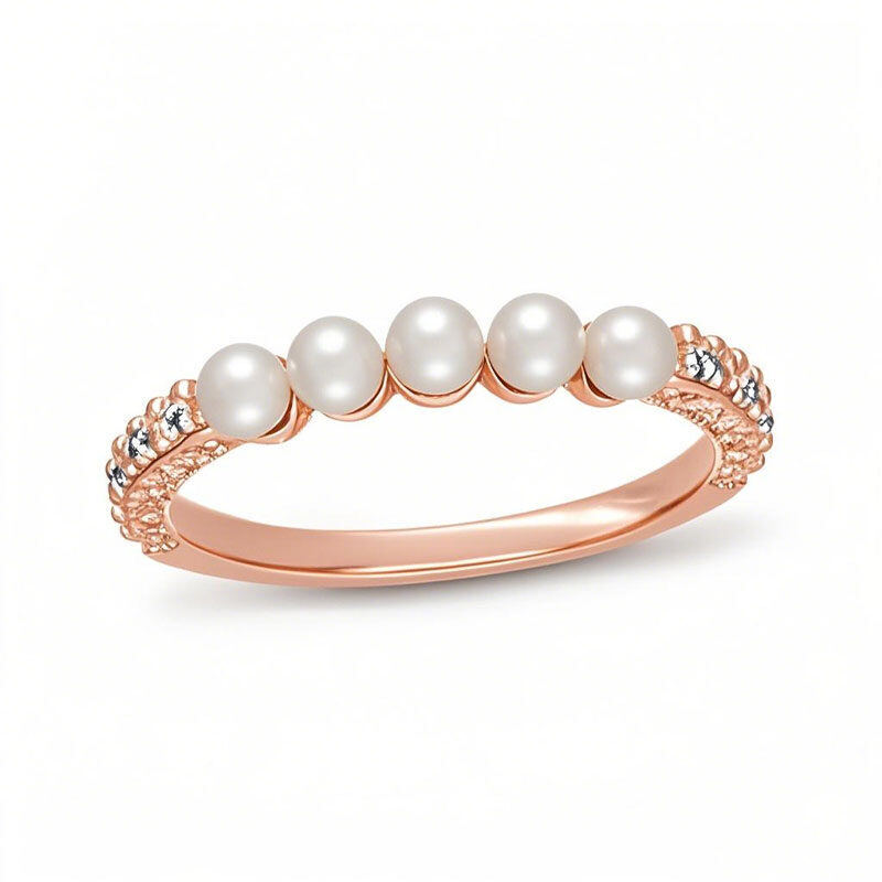 Anillo apilable personalizado de oro rosa de 18 quilates con diamante talla redonda y perla. Color I, claridad I1, 3EX.-1