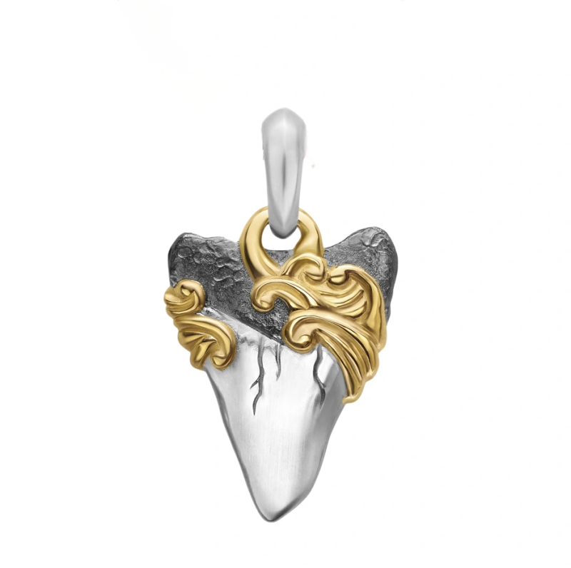 14-karätiges zweifarbiges Gold-Amulett mit Wellenmotiv und Haifischzahn-1