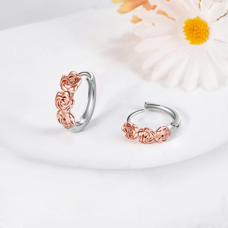 Zweifarbige Creolen mit Rosenmotiv aus 18 Karat für Damen-4