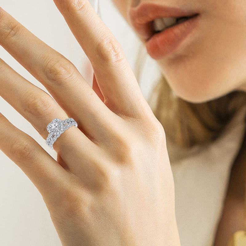 Bague de fiançailles en or blanc 14 carats avec gravure personnalisée et moissanite en forme de cœur 2 carats-2