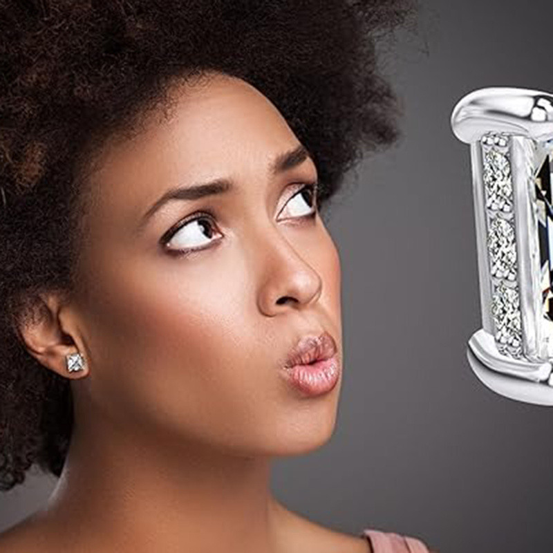 10K Or Blanc Pierre de Moissanite Taille Asscher Clous d'Oreilles-2