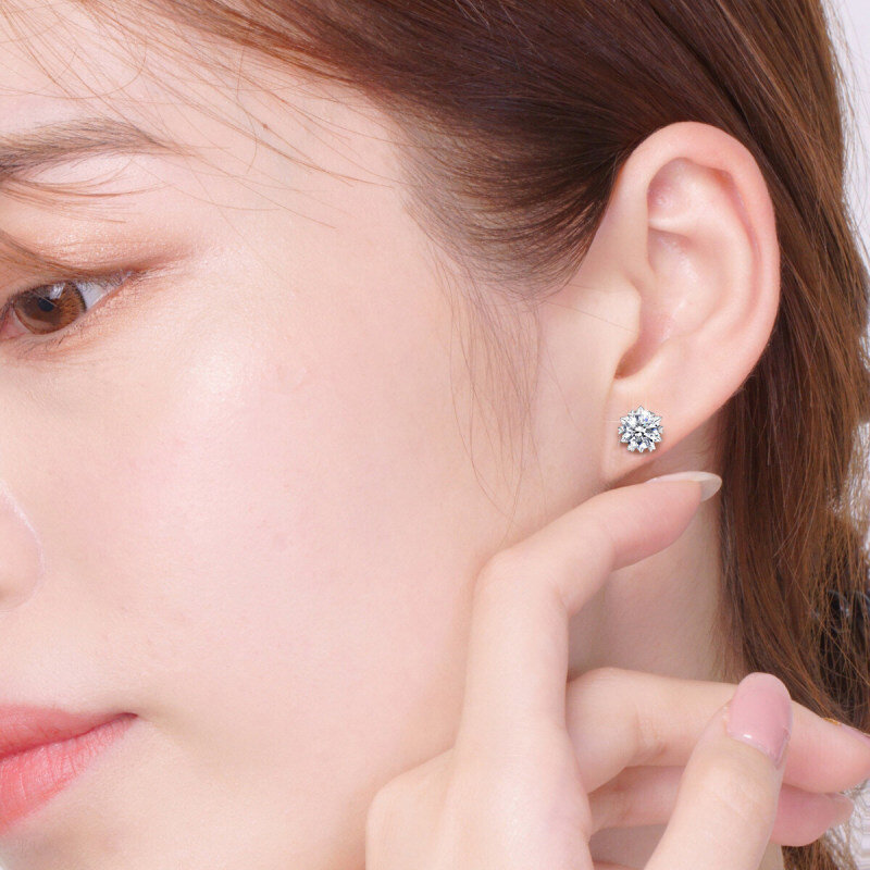 Boucles d'oreilles à tige en forme de flocon de neige en moissanite circulaire en or blanc 14 carats-2