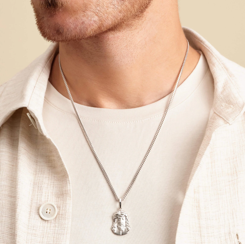 Colgante de Jesús en oro blanco de 14 quilates-2