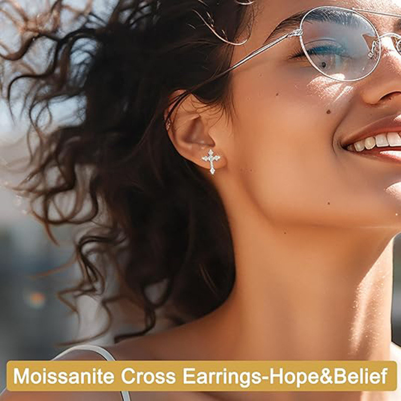 Boucles d'oreilles croix en or blanc 10K et moissanite-2