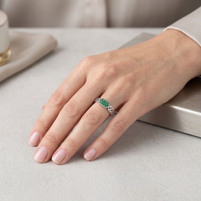 14K White Gold Round Cut Artificial Emerald Ring-2