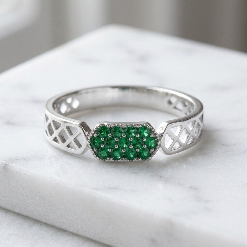 14K White Gold Round Cut Artificial Emerald Ring-3