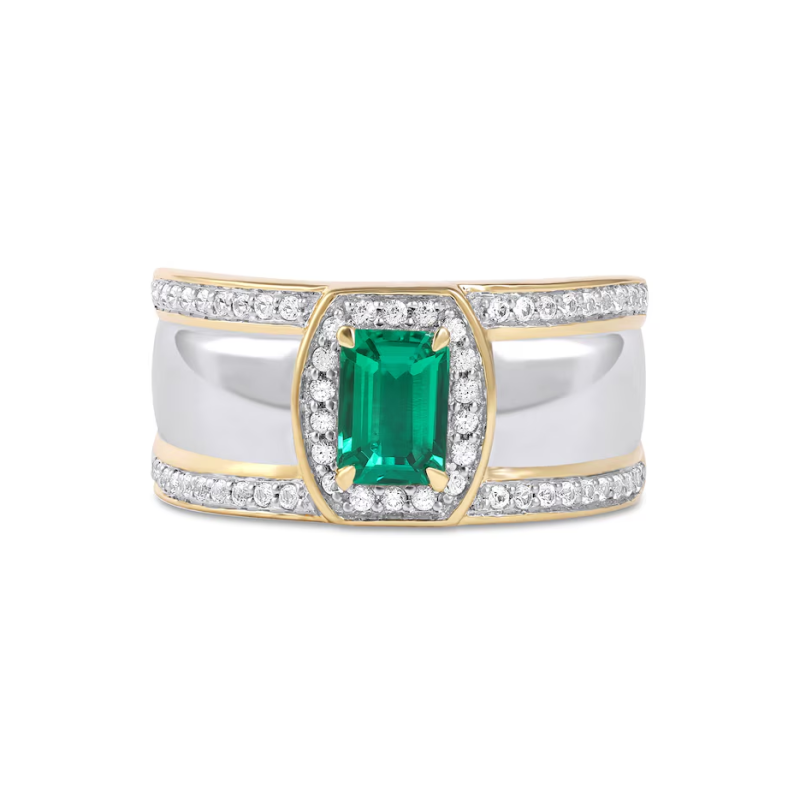 Entdecken Sie unseren atemberaubenden Herrenring aus 14K Gold, der mit einem auffälligen Halo-Design verziert ist, das mit kultivierten Diamanten und Smaragden in Weiß- und Gelbgold geschmückt ist. Dieser raffinierte Ring verkörpert außergewöhnliche Handwerkskunst mit seiner makellosen Politur, seinem Schnitt und seiner Symmetrie und ist somit das perfekte Accessoire für den modernen Gentleman.-4