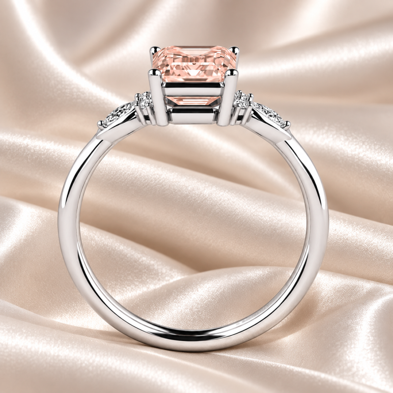 Anillo de compromiso de oro blanco de 14 quilates con morganita talla esmeralda y diamante cultivado en laboratorio con piedra lateral personalizada.-3