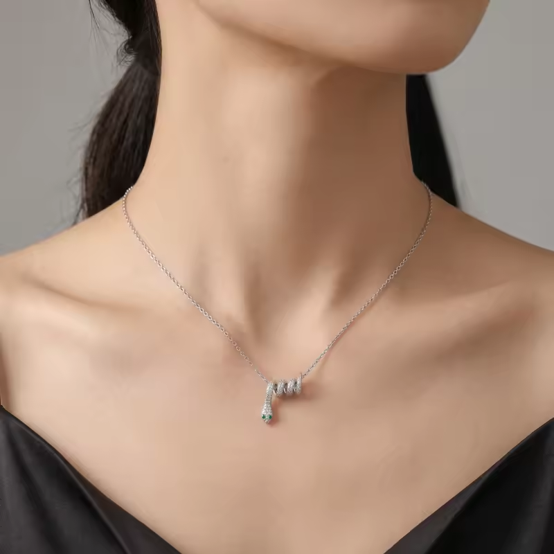 Collar con colgante de serpiente de cristal de plata de ley-3