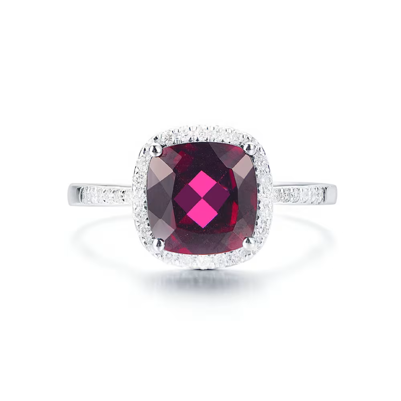 Anillo de compromiso personalizado con halo de oro blanco de 14 quilates y granate talla cojín.-7