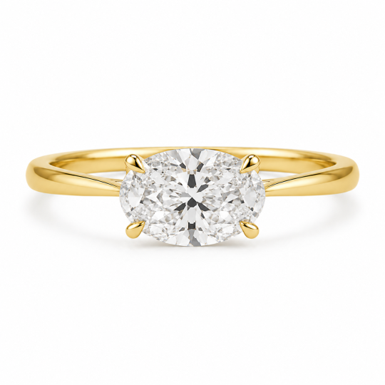 Verlovingsring van sterling zilver met vergulde ovale moissanite in oost-west solitaire-stijl.
