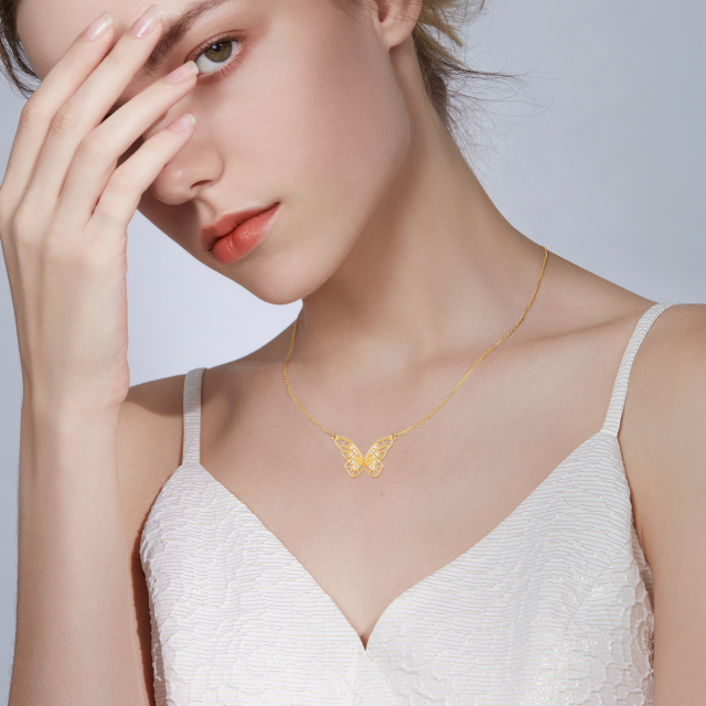 Collana con ciondolo a forma di farfalla con zirconia cubica in oro 9K-2