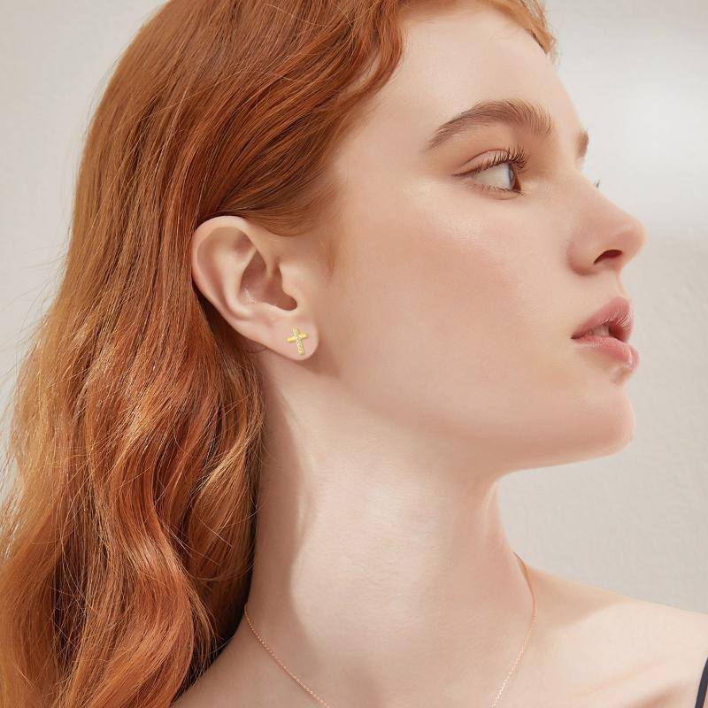 Orecchini con croce di zirconia cubica in oro 9K-4