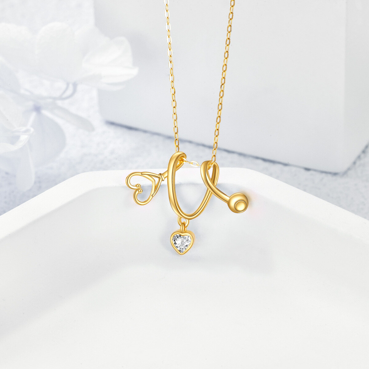 Collana con ciondolo a forma di cuore e zircone in oro 9K-3