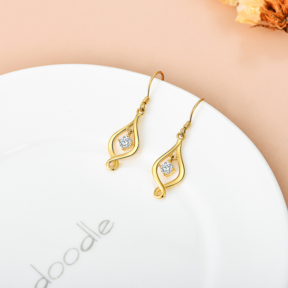 Set di orecchini con nodo a spirale celtico in oro 9K con moissanite-3