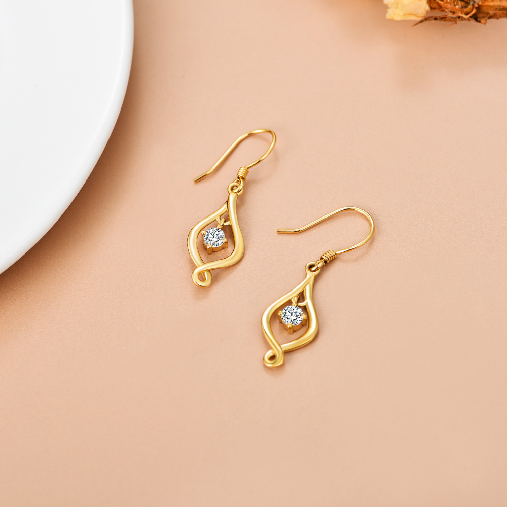 Set di orecchini con nodo a spirale celtico in oro 9K con moissanite-4