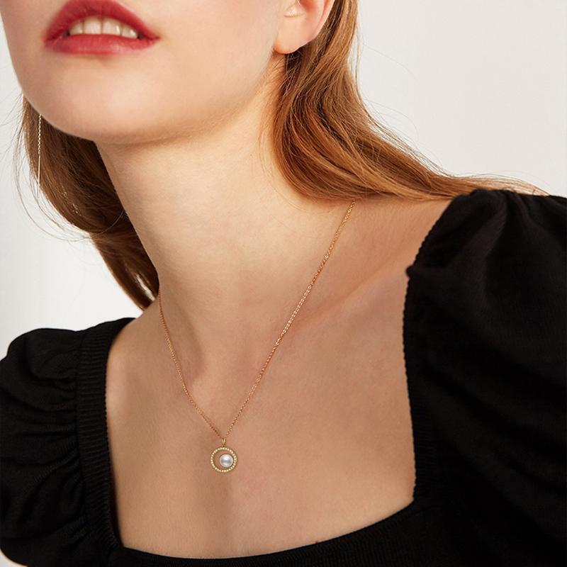 Collana con ciondolo a cerchio in oro 9K con moissanite e perle-2