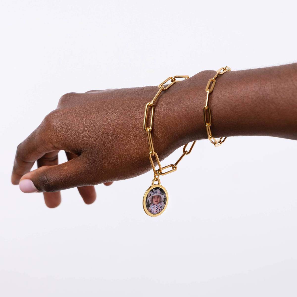 Pulsera con colgante de foto personalizado en oro de 9 quilates para mujer-3