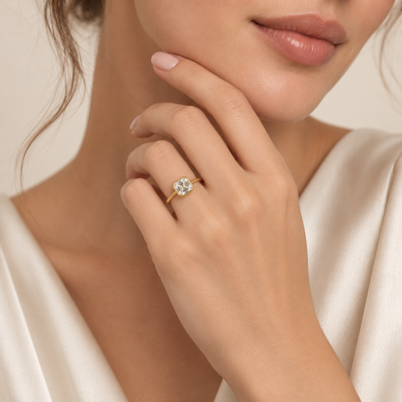 Anillo de compromiso de oro de 14 quilates con diamante cultivado en laboratorio, talla Asscher y engaste personalizado. Color D, claridad VVS1.-2