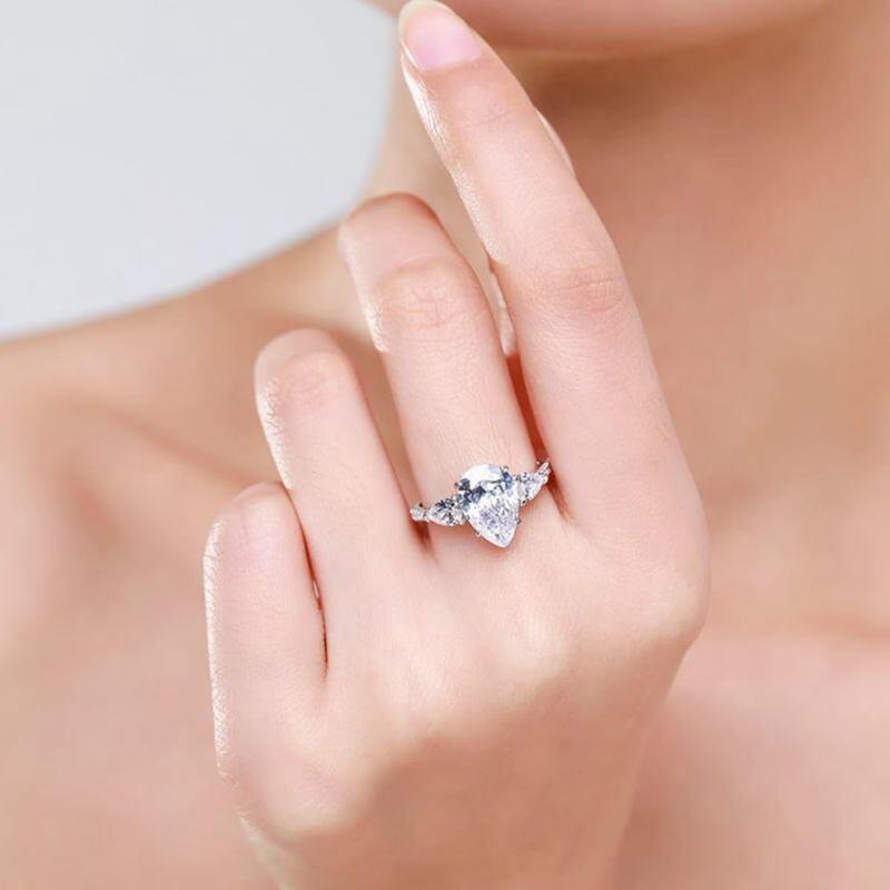 10K White Gold 1 CT Pear Cut Moissanite Engagement Ring-2