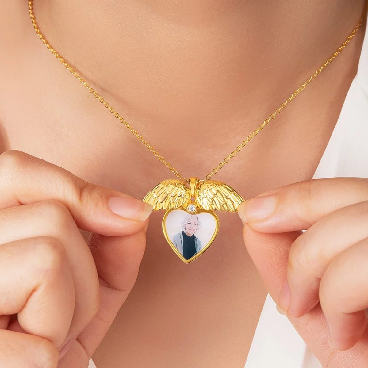 Collar de urna de ala de ángel con foto personalizada de circonita cúbica vermeil de oro para cenizas-2