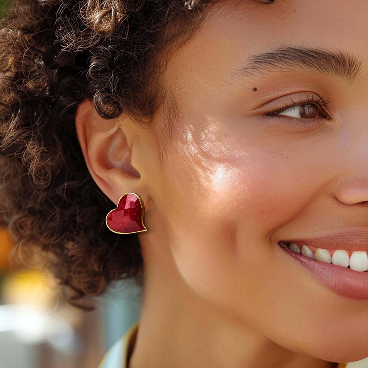 Pendientes de botón con forma de corazón de rubí y oro vermeil Pendientes con piedras preciosas-2