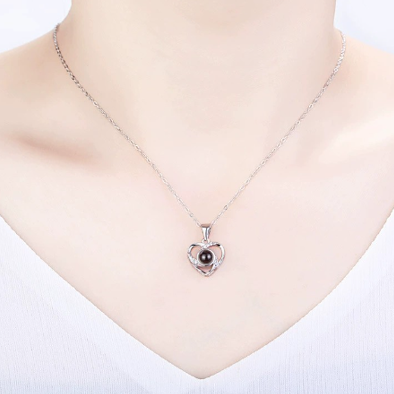 Collier pendentif cœur en or blanc 9 carats avec pierre de projection ronde-2