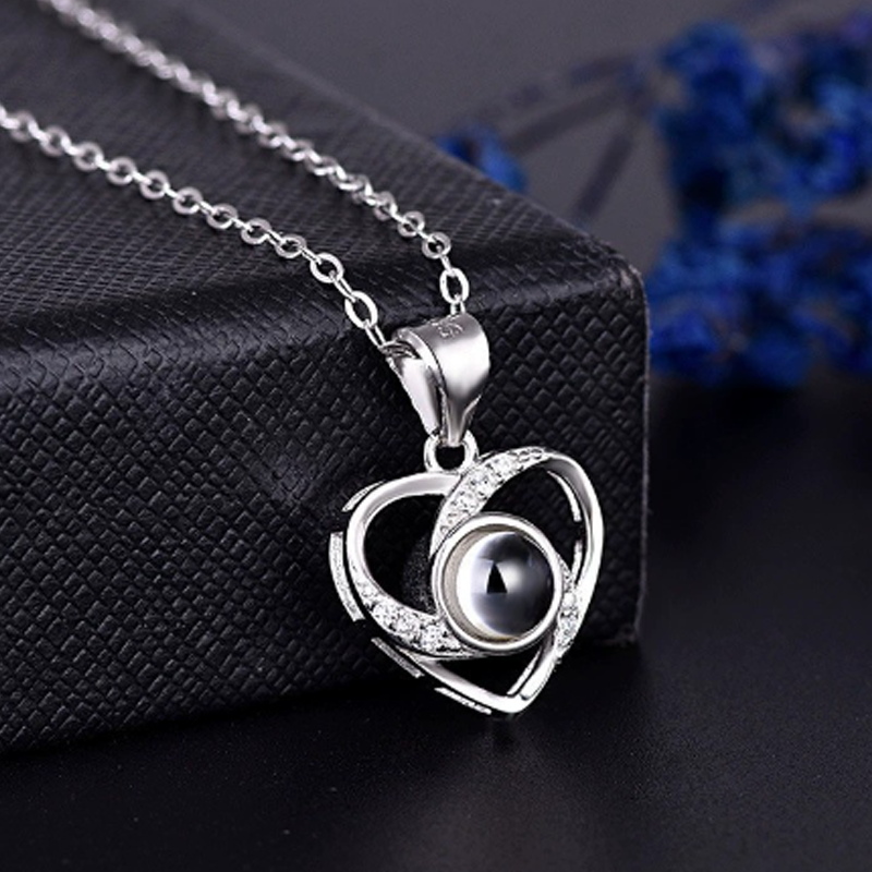 Collier pendentif cœur en or blanc 9 carats avec pierre de projection ronde-3