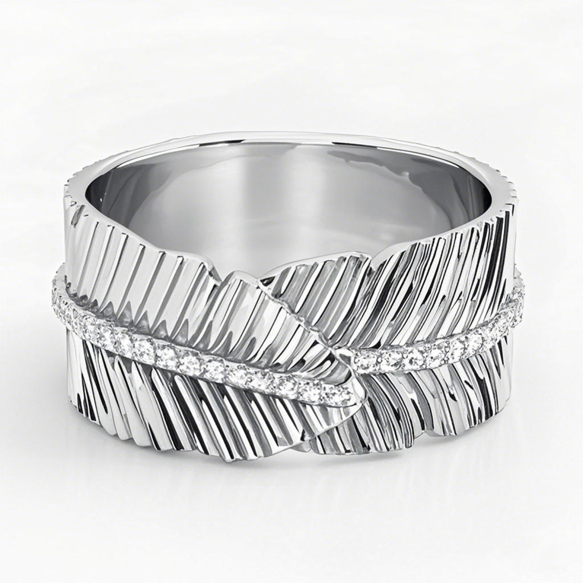 14K White Gold 0.25 CT.T.W. Round Cut Diamond Leaves Wedding Band-1