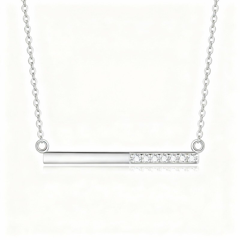Colar com pendente em barra cravejado de zircónias cúbicas em ouro branco 10K-13