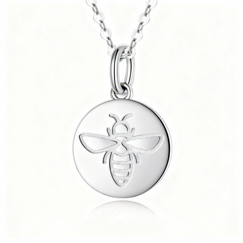 Colar com pendente de abelha e círculo em ouro branco 9K-1