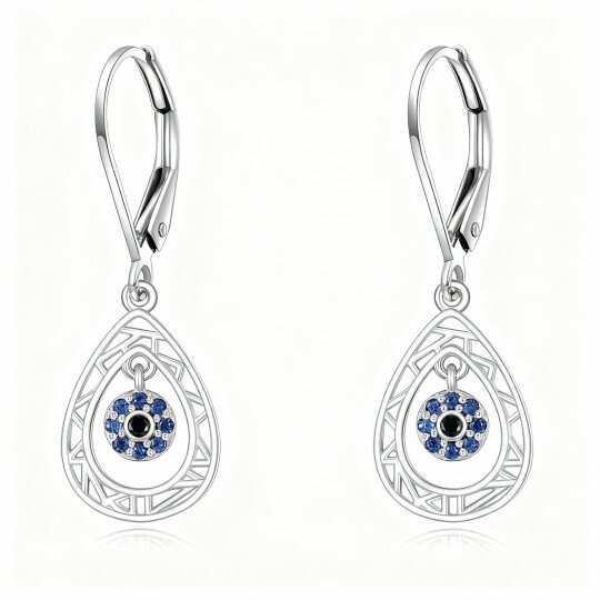 Brincos em ouro branco 10K com zircónias cúbicas em forma de gota e olho grego, com fecho de alavanca.